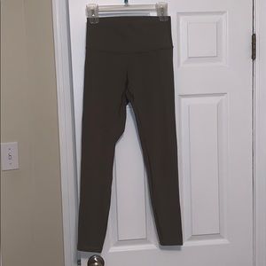 Wunder Under High-Rise Tight 28"